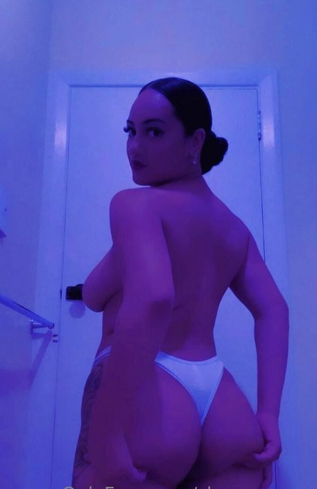 sham rose w model art img