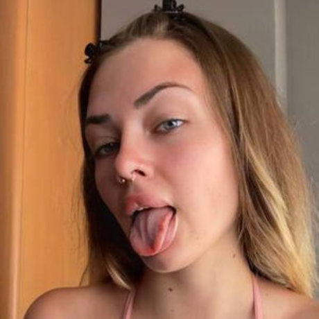 Onlymireiaa model perfect pic