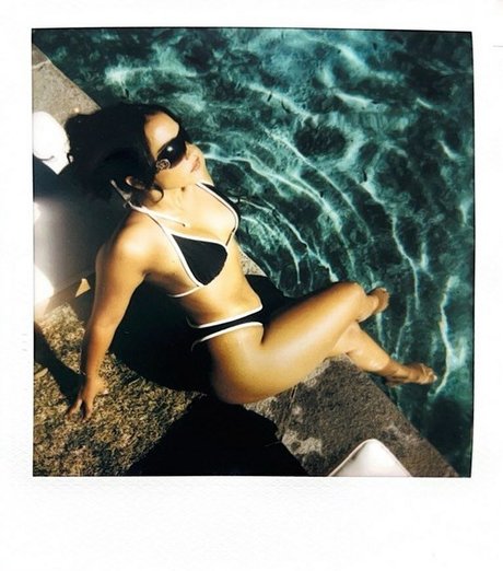 Sienna Mae Gomez hot actress gallery