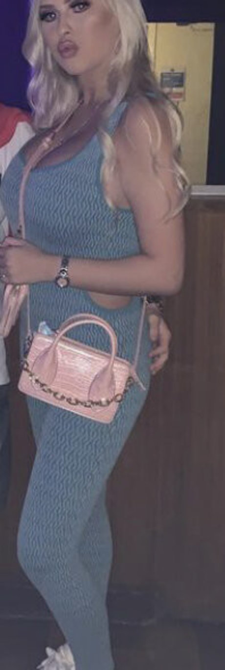 Shauni Scanlan model xxx pictures