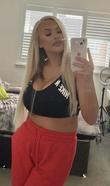 Shauni Scanlan star hot pictures