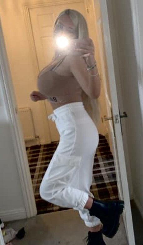 Shauni Scanlan star adult images