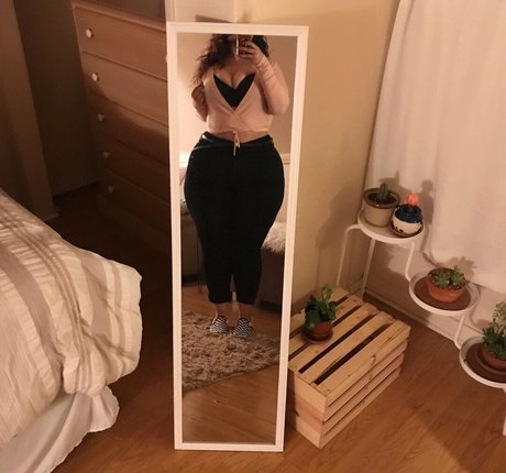 SoftestPear hot star pics