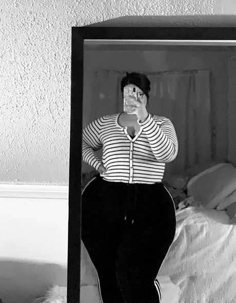 SoftestPear sex actress image