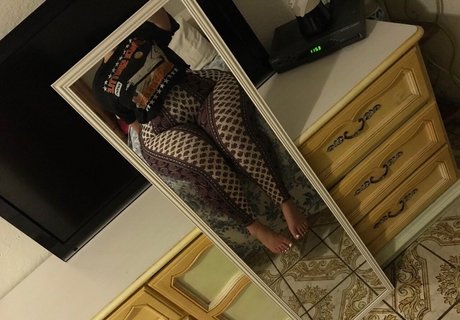 SoftestPear nude pornstar pictures