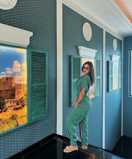 Jennychallita star hot images