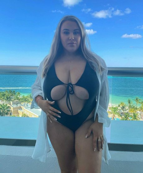 busty solo onlyfans hd pics