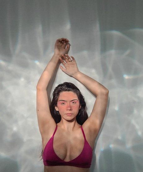 Bella Barp star beautiful img