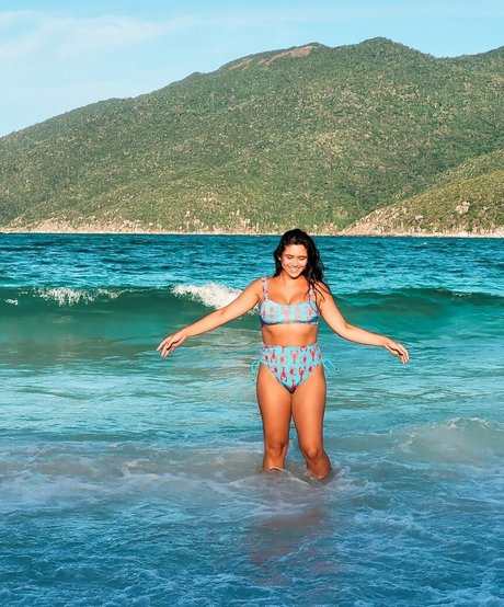 Bella Barp naked model pics