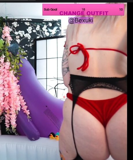 Bexuki nudes model img