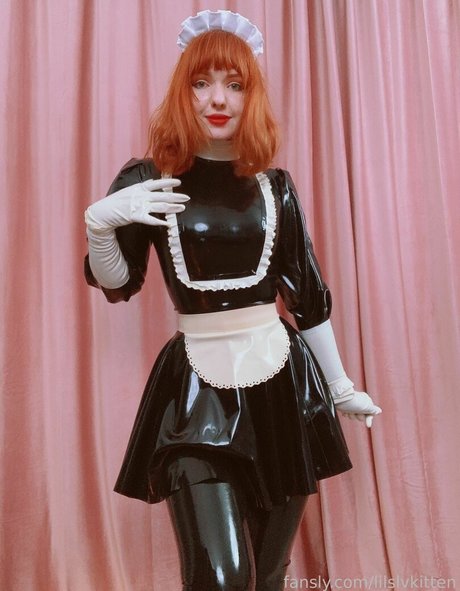 Lilslvkitten pornstar adult img