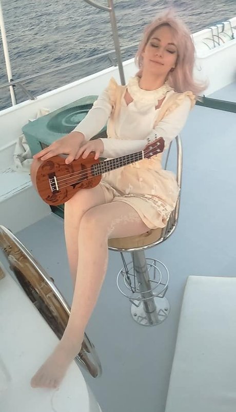 Oleviia cyber high quality pornstar pic