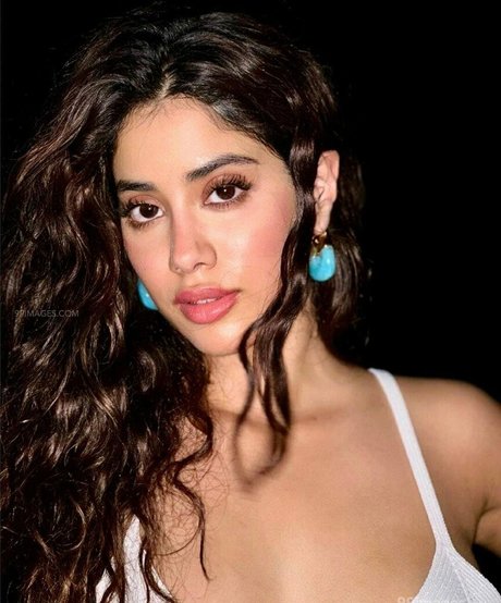 Janhvi Kapoor star porn image