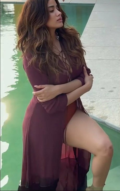 Janhvi Kapoor sex model pics
