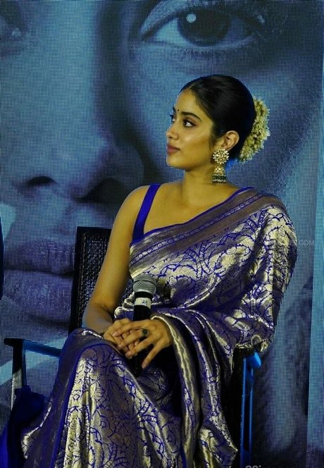 Janhvi Kapoor high quality star images
