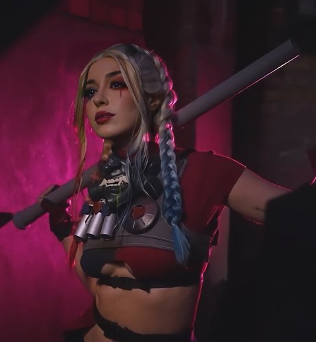 Anni The Duck top pornstar img