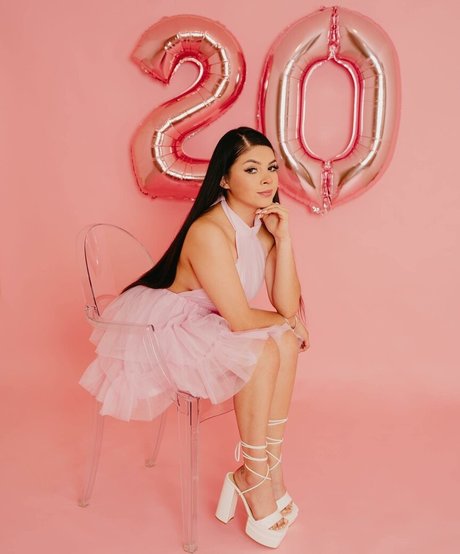 monimonitaa star beautiful pics