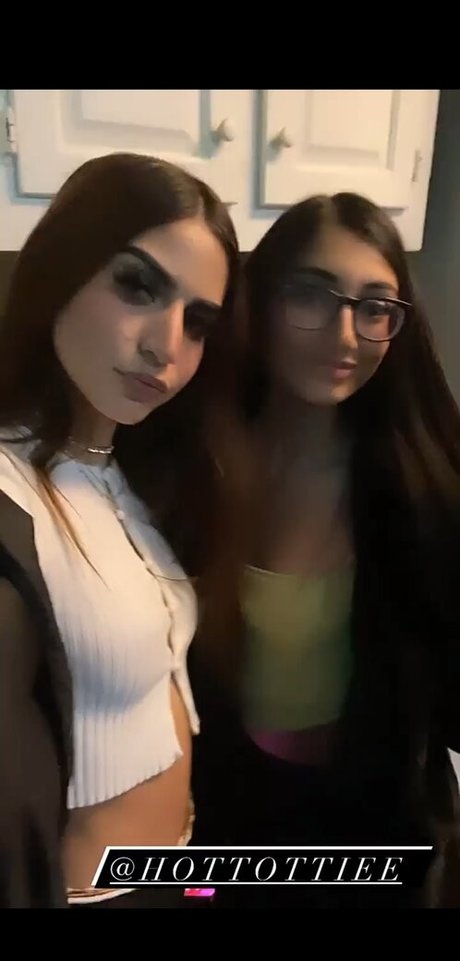 Hot Tottie exclusive pornstar picture