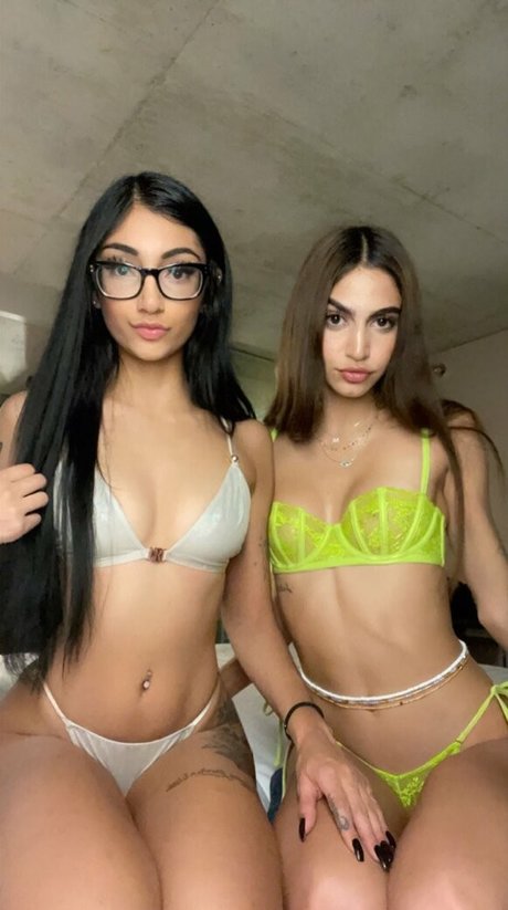 Hot Tottie exclusive pornstar photos