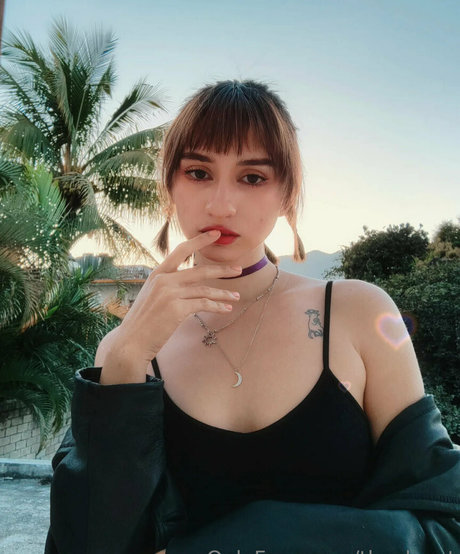 thecluest top model image