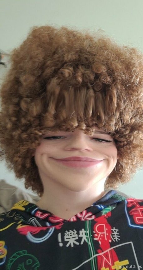 snoot nudes model image