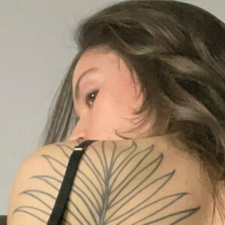 yourlittlenoa art model photo