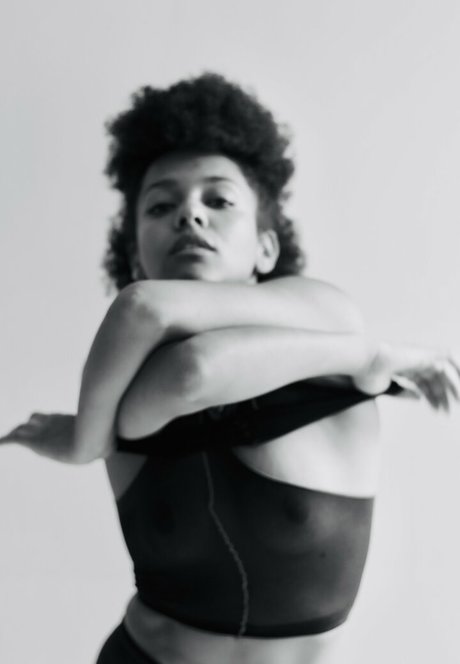 Djouliet Amara hd star picture