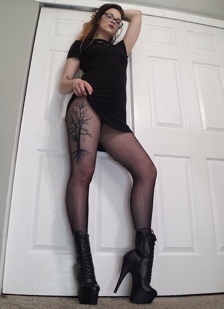 livfree model adult galleries