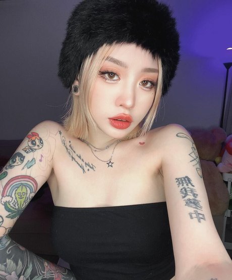 missmozzi naked actress gallery