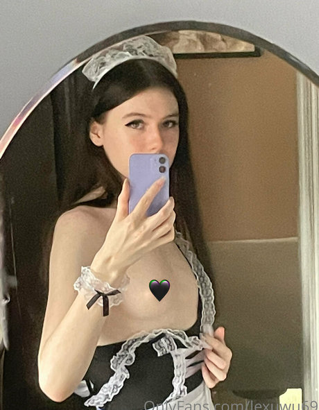 lexuwu69 pretty actress image