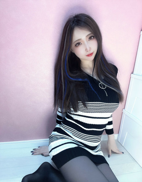 Momoiro Reku naked pornstar pic