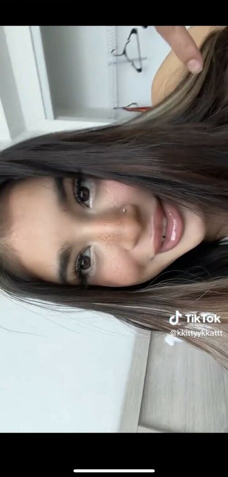 Fyptt Girls pretty star picture