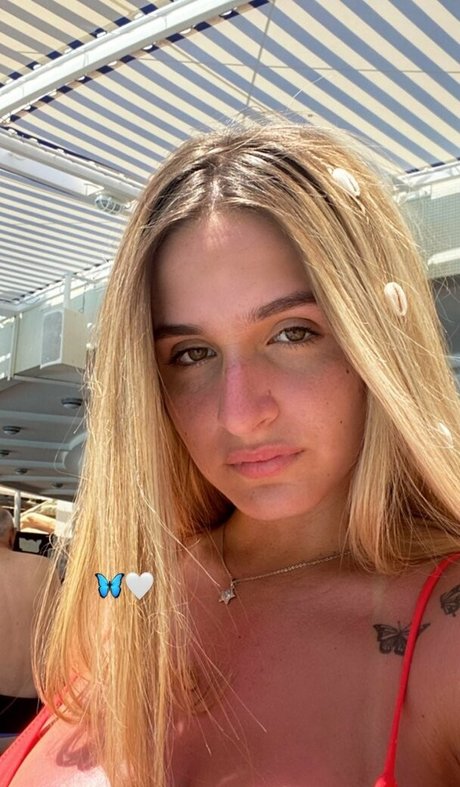 public onlyfans beautiful nude photo