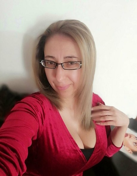 Aurica Velcota erotic actress photos