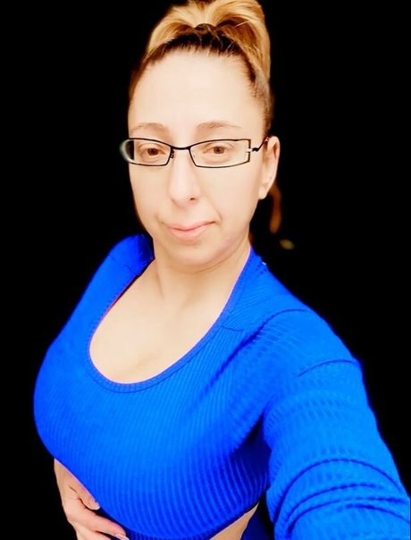 Aurica Velcota star exclusive photos