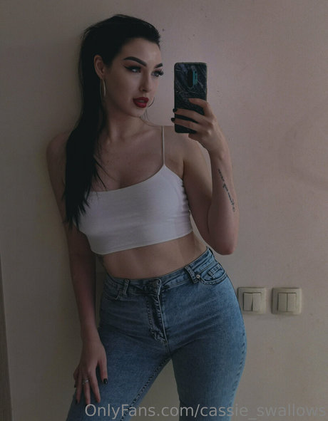 cassie swallows star adult pics