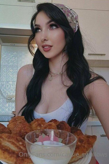 cassie swallows hot actress pics