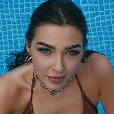 cassie swallows nudes pornstar image