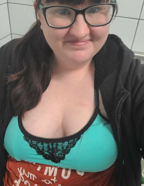 thictyphbbw adult model pictures