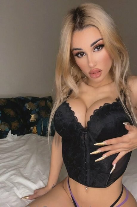 crisvqueenvip Photo Gallery