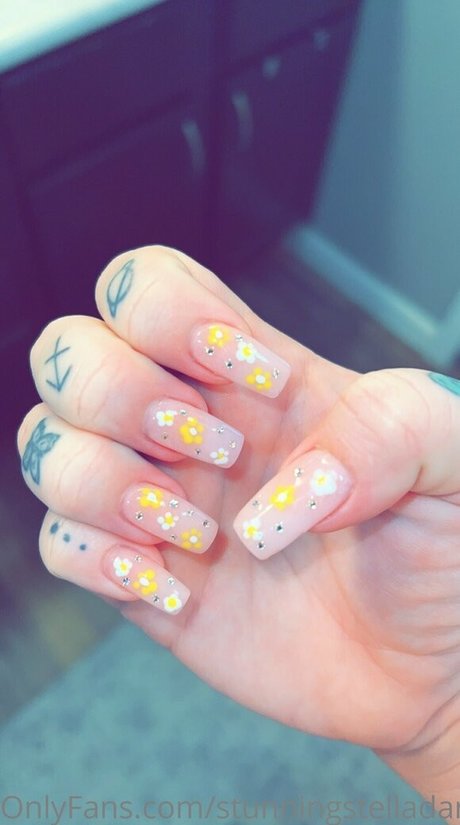 mirror selfie onlyfans best pic