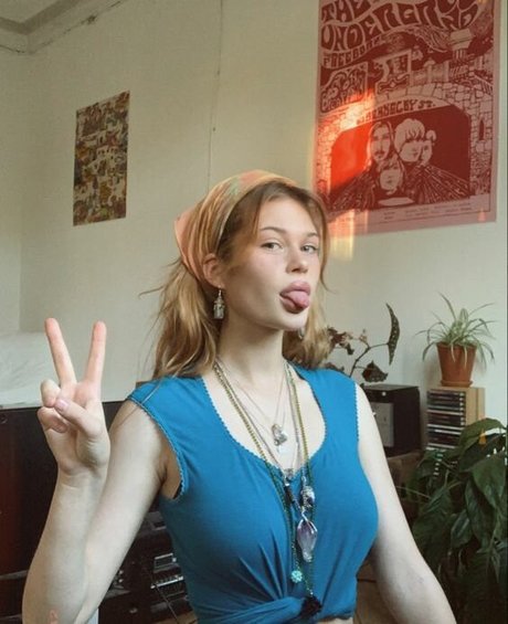 Ariane Ganz perfect star pics