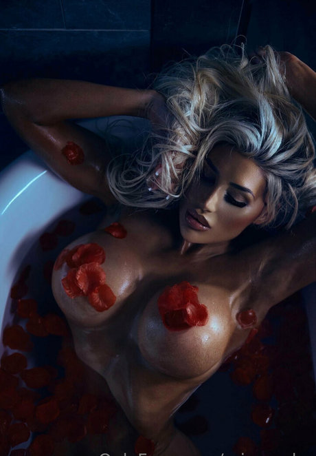 miarosebx model sexy photos