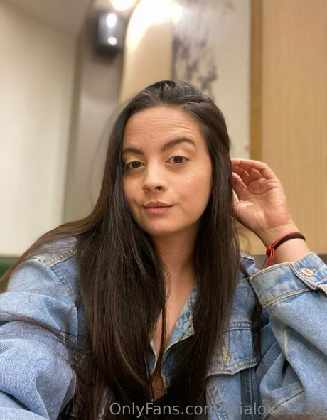 mialove1126 nude pornstar pic