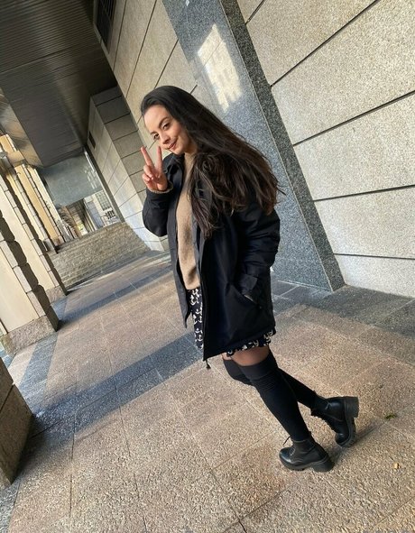 mialove1126 model hd pic