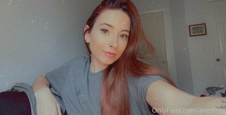 Avesfree model pretty image