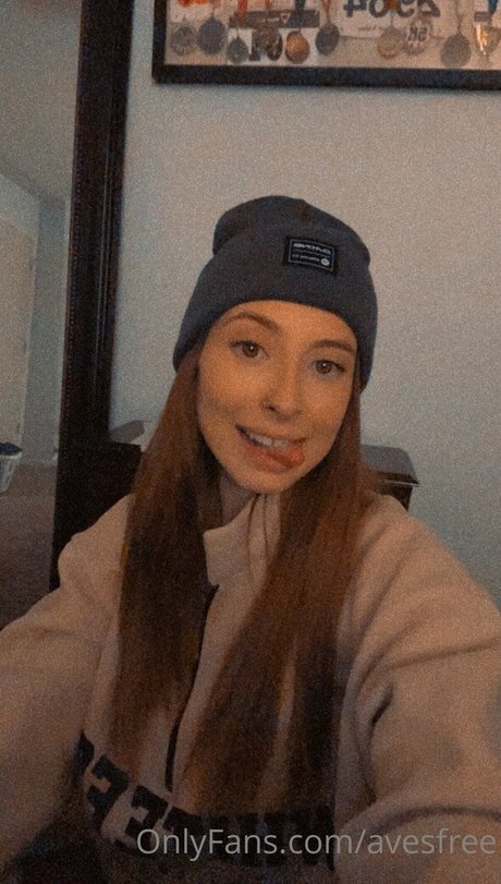 Avesfree model pretty img