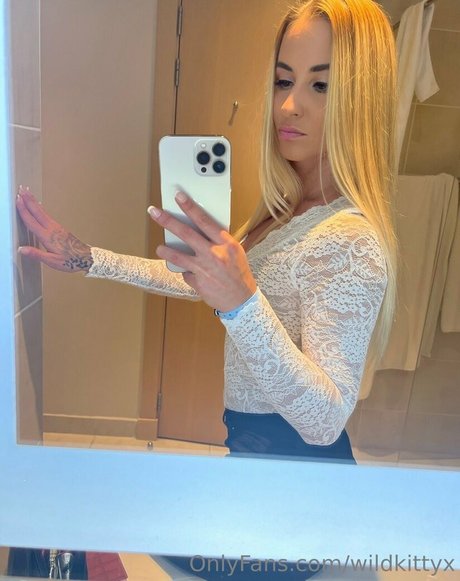 wildkittyx star erotic pictures