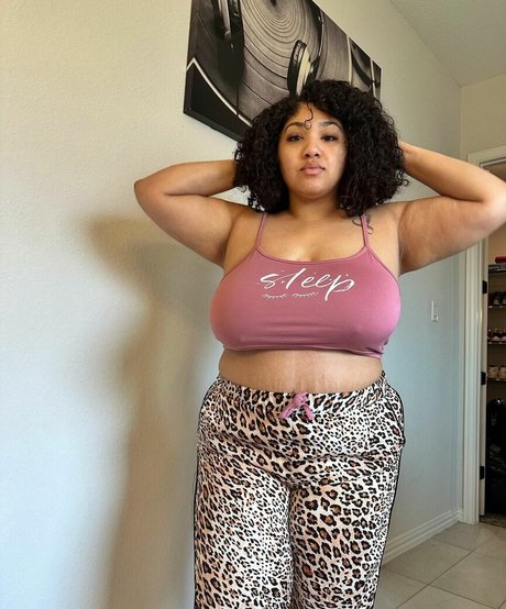 MizzMelons model photos