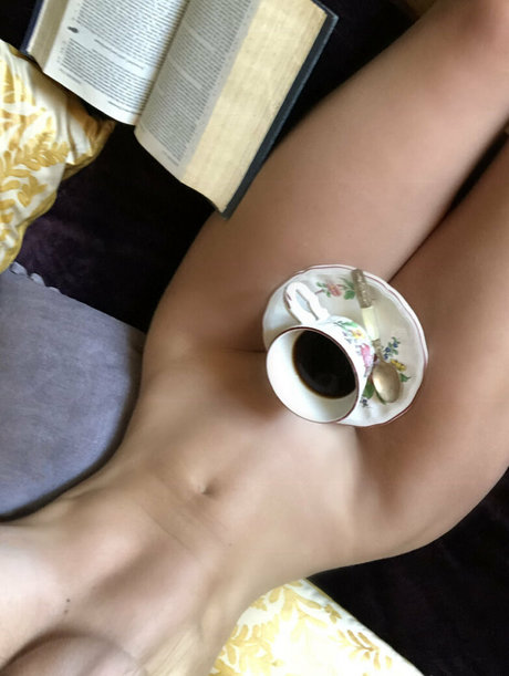 thekurv magazine erotic pornstar photos